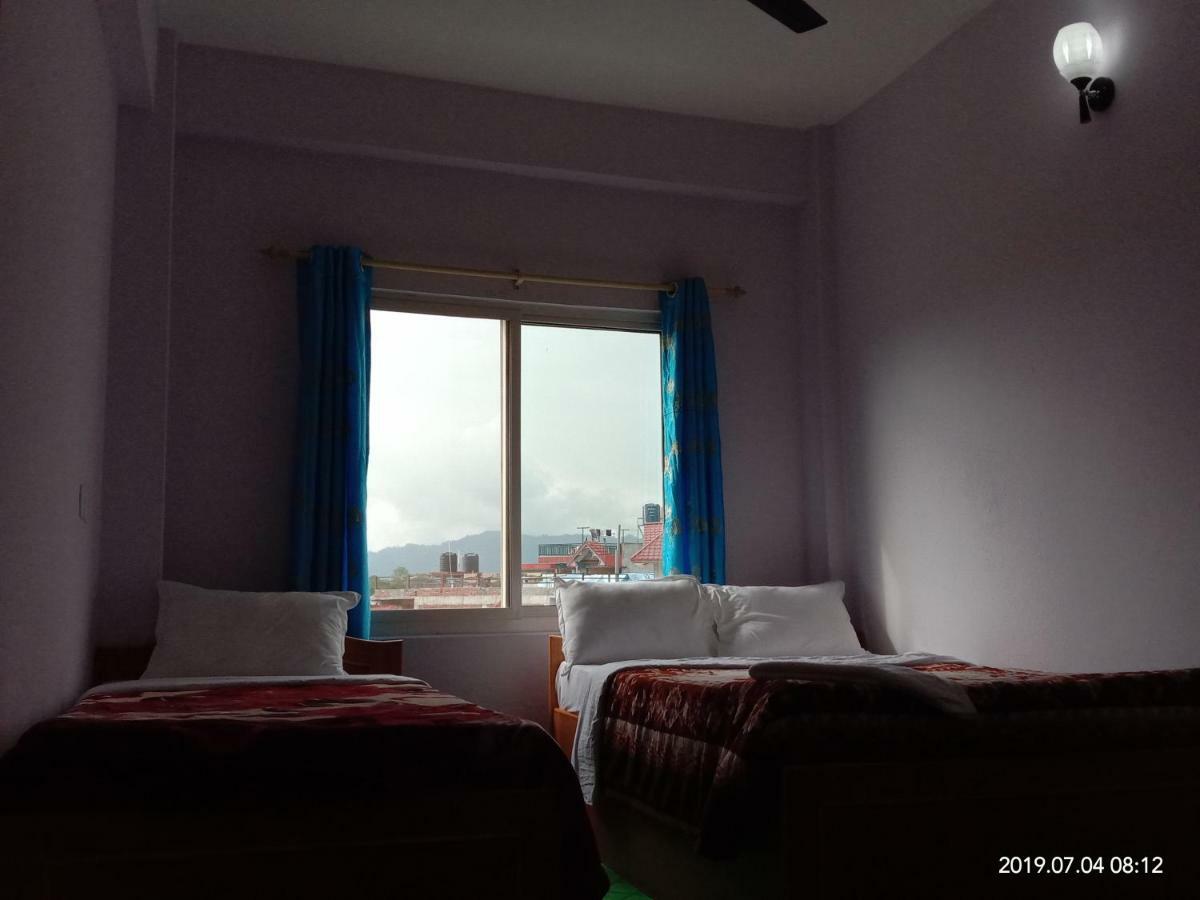 Hotel Aarjan And Restaurant Pokhara Bagian luar foto