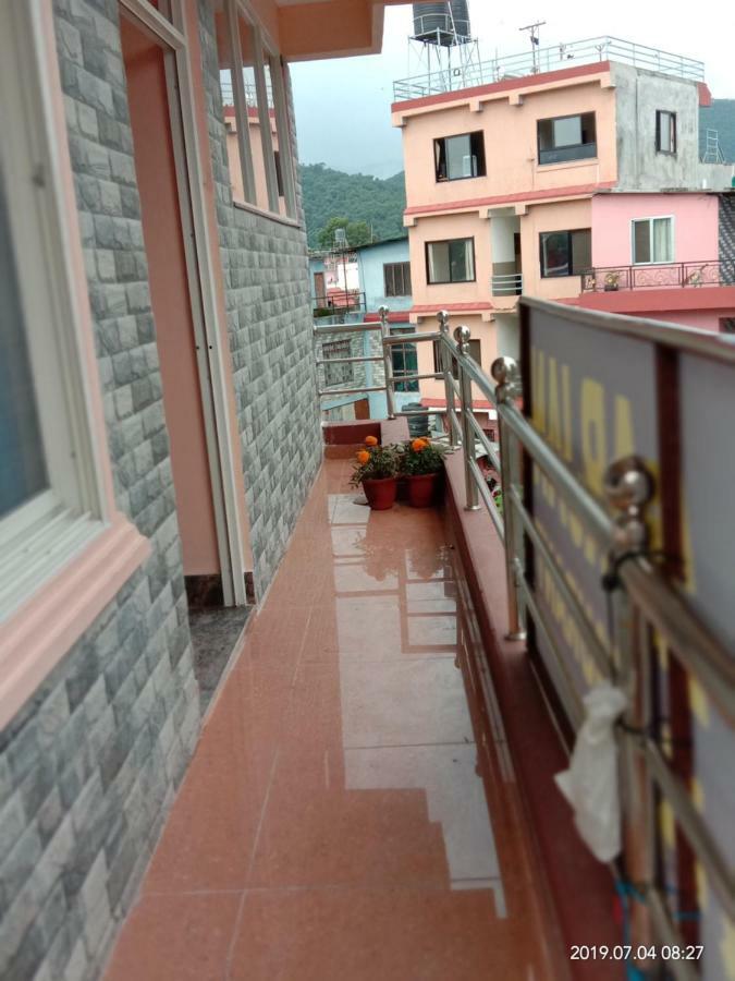 Hotel Aarjan And Restaurant Pokhara Bagian luar foto