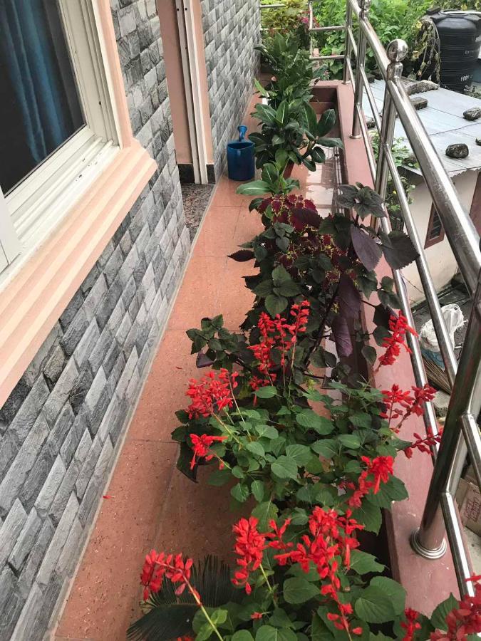Hotel Aarjan And Restaurant Pokhara Bagian luar foto