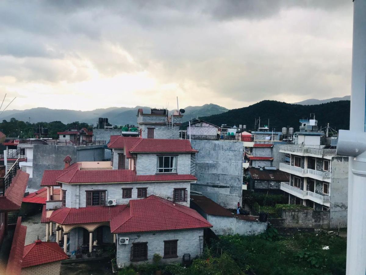 Hotel Aarjan And Restaurant Pokhara Bagian luar foto