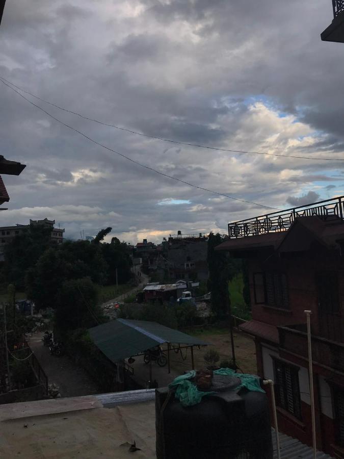 Hotel Aarjan And Restaurant Pokhara Bagian luar foto